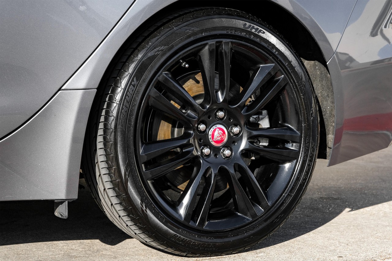 Jaguar XE Vehicle Main Gallery Image 59