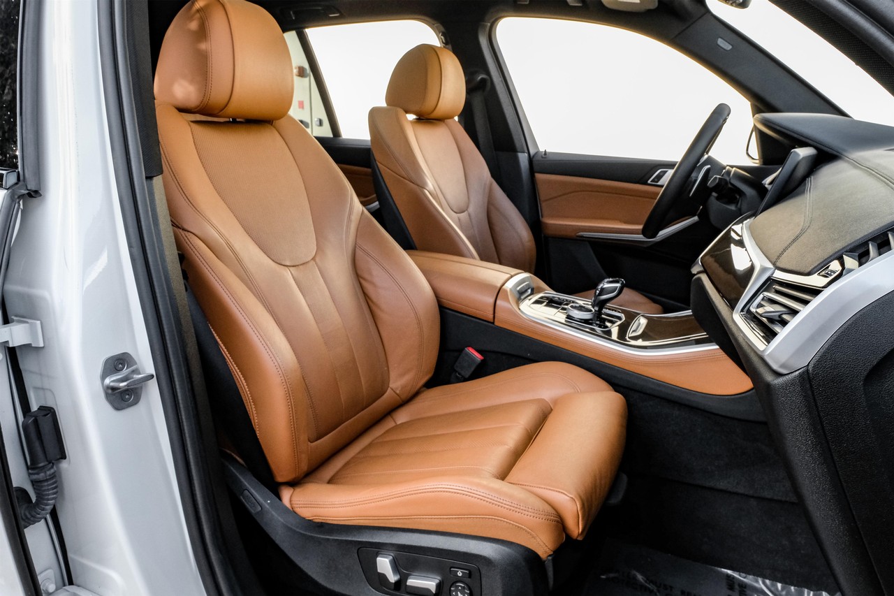 BMW X5 Vehicle Main Gallery Image 33