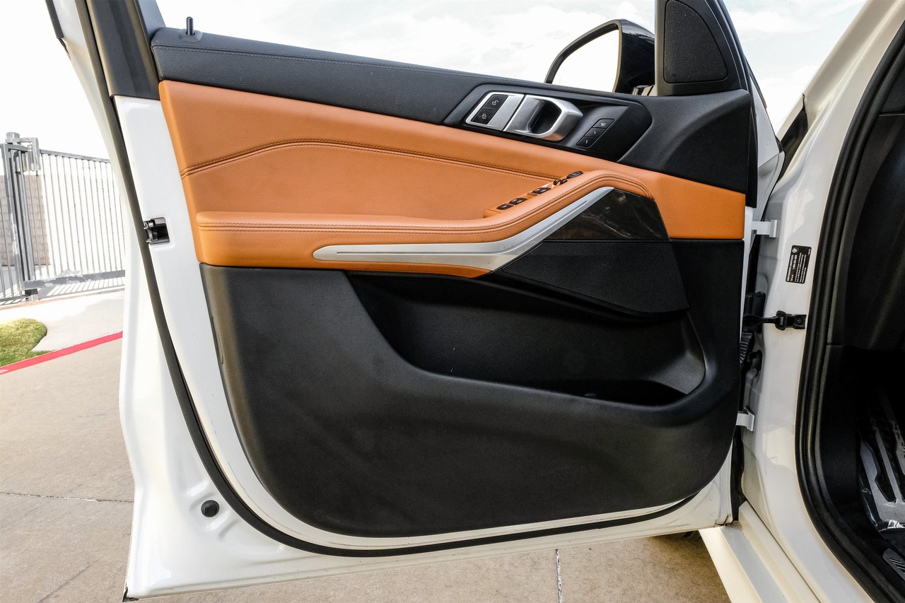 BMW X5 Vehicle Main Gallery Image 42