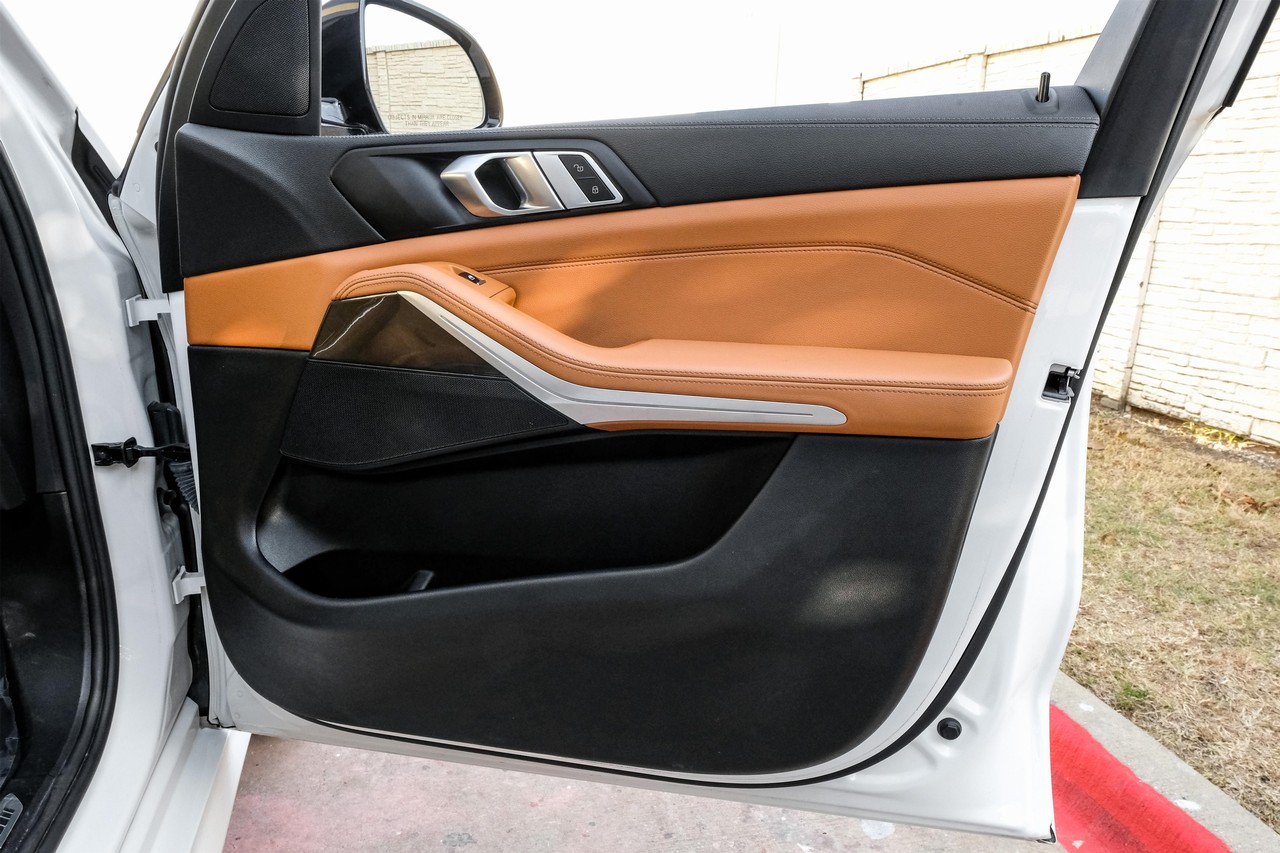 BMW X5 Vehicle Main Gallery Image 44