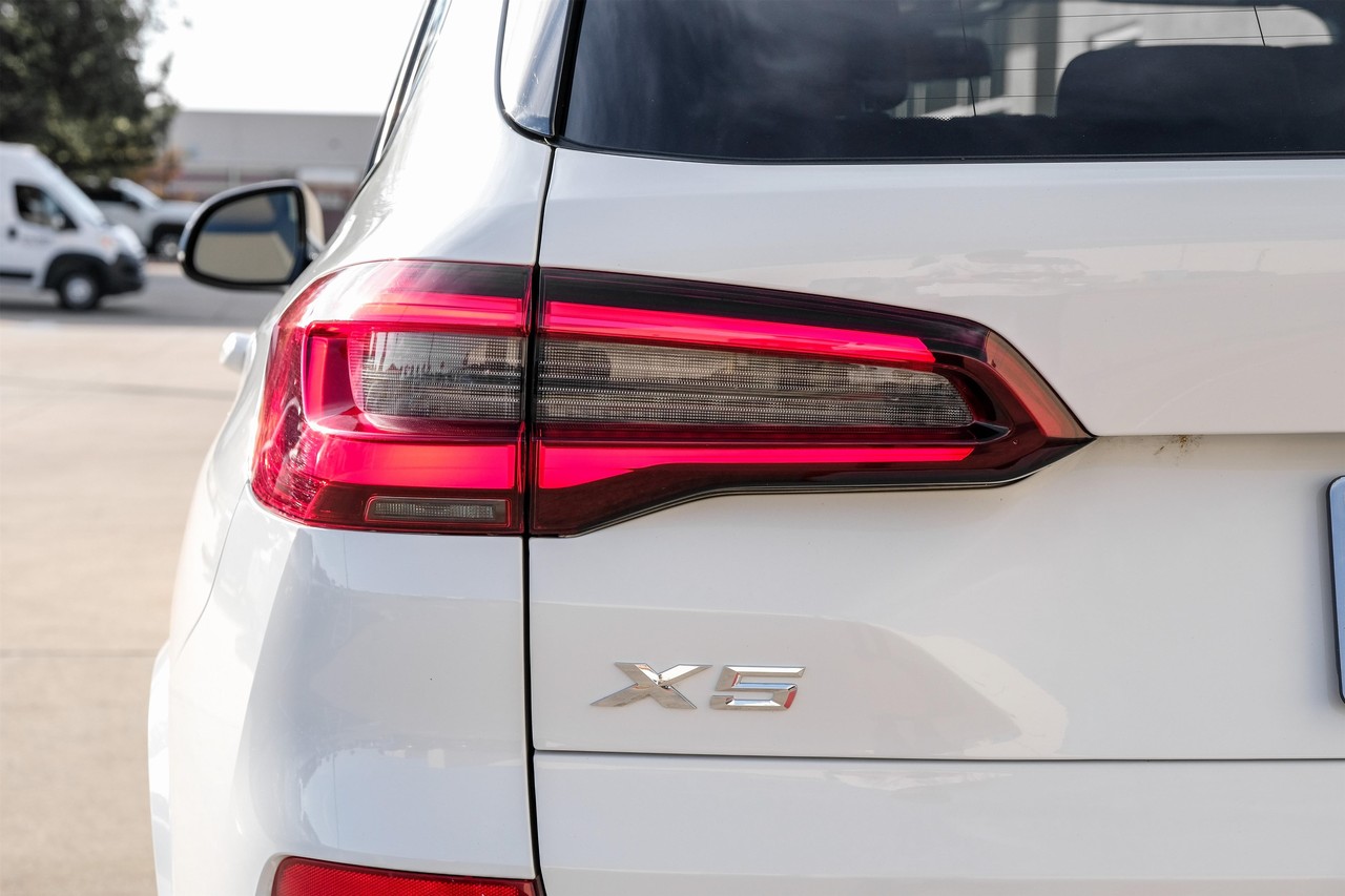 BMW X5 Vehicle Main Gallery Image 48