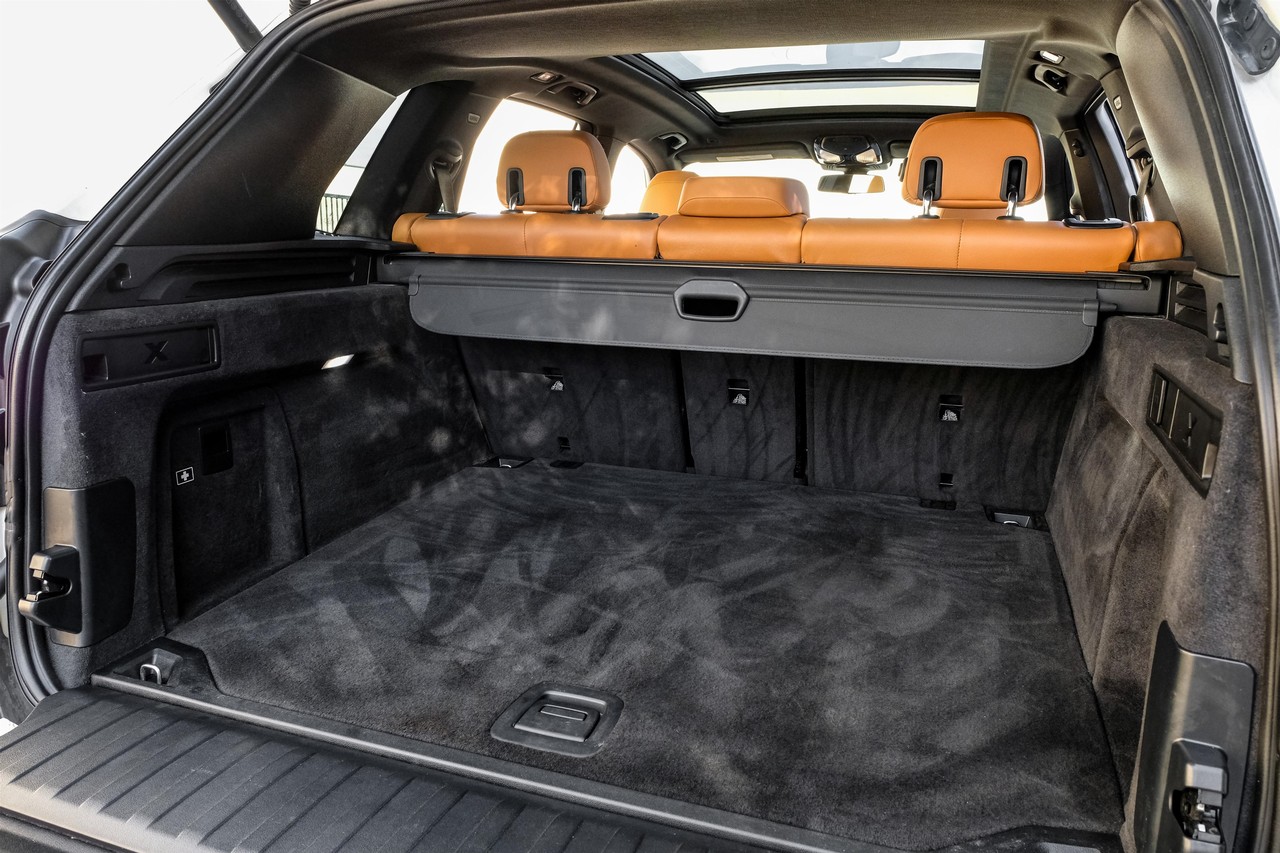 BMW X5 Vehicle Main Gallery Image 50