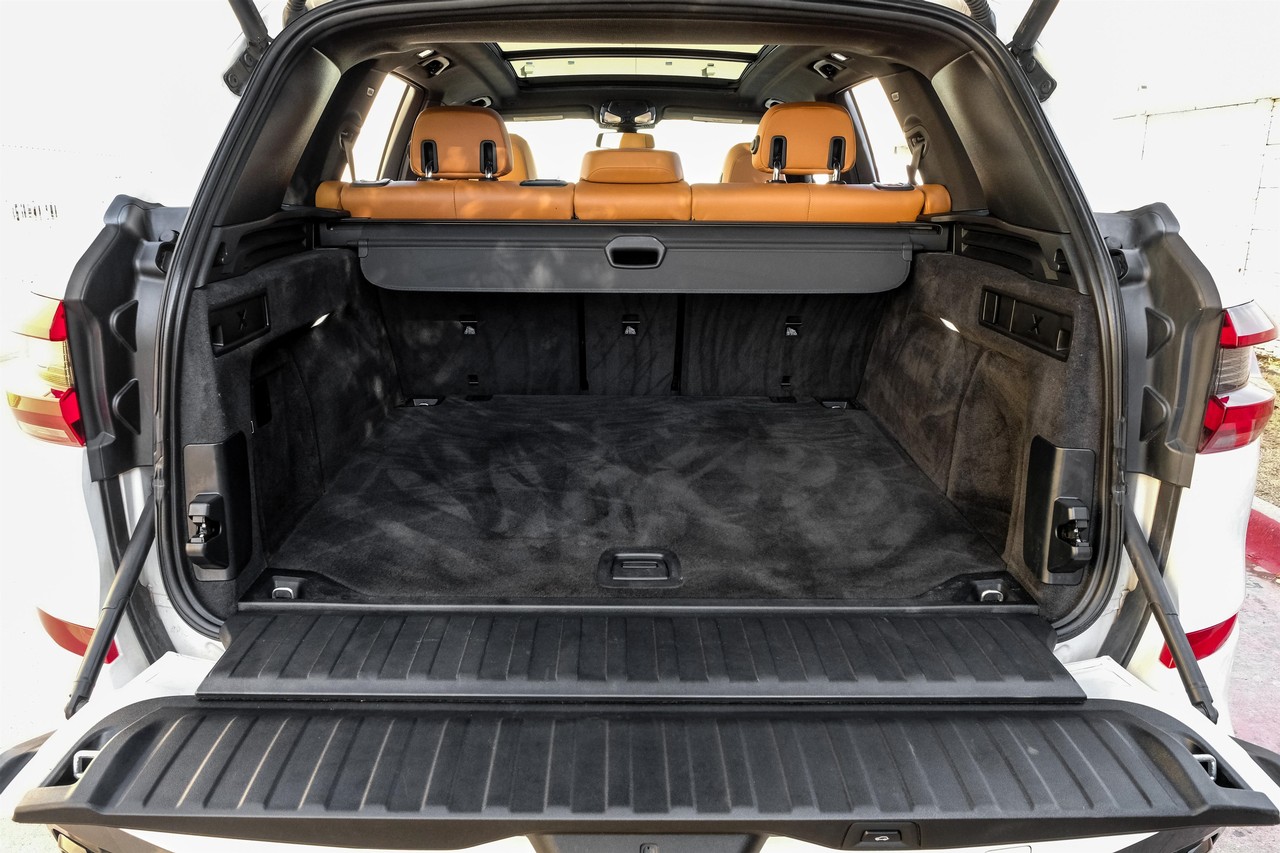 BMW X5 Vehicle Main Gallery Image 51