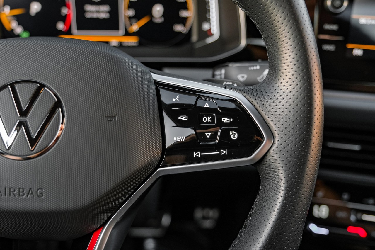 Volkswagen Jetta GLI Vehicle Main Gallery Image 18