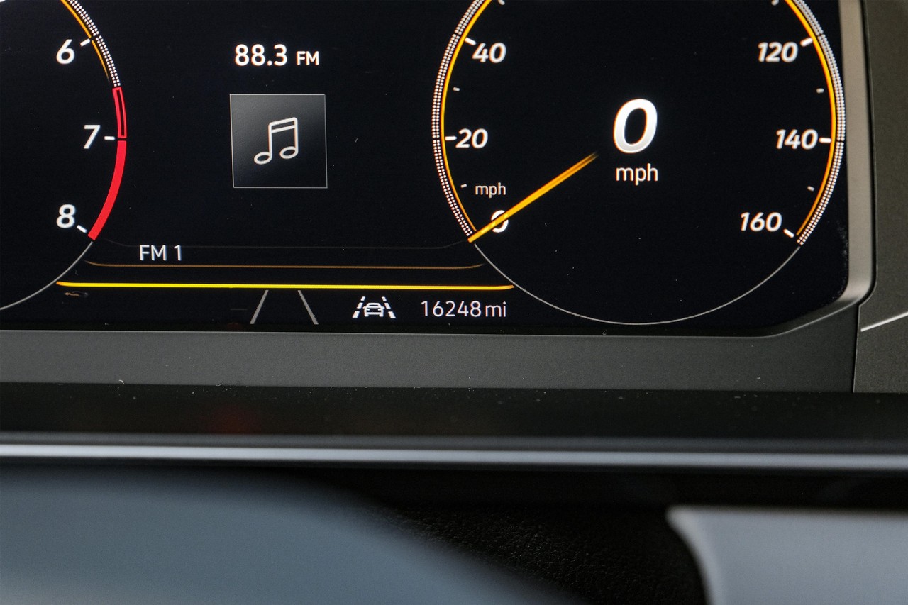 Volkswagen Jetta GLI Vehicle Main Gallery Image 20