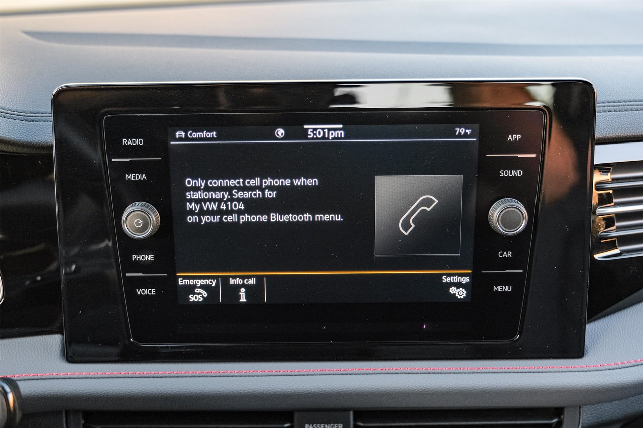 Volkswagen Jetta GLI Vehicle Main Gallery Image 28