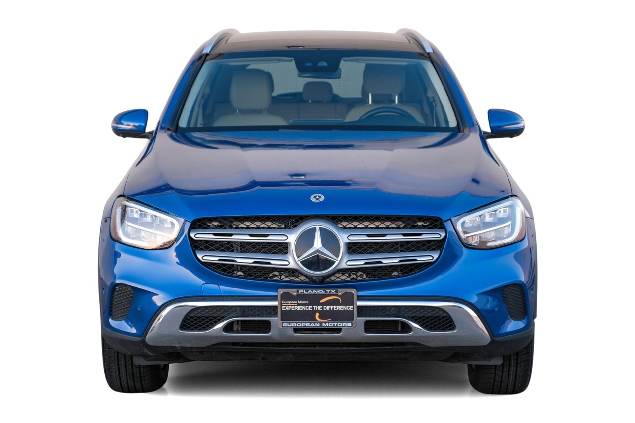 Mercedes-Benz GLC 300 Vehicle Main Gallery Image 06