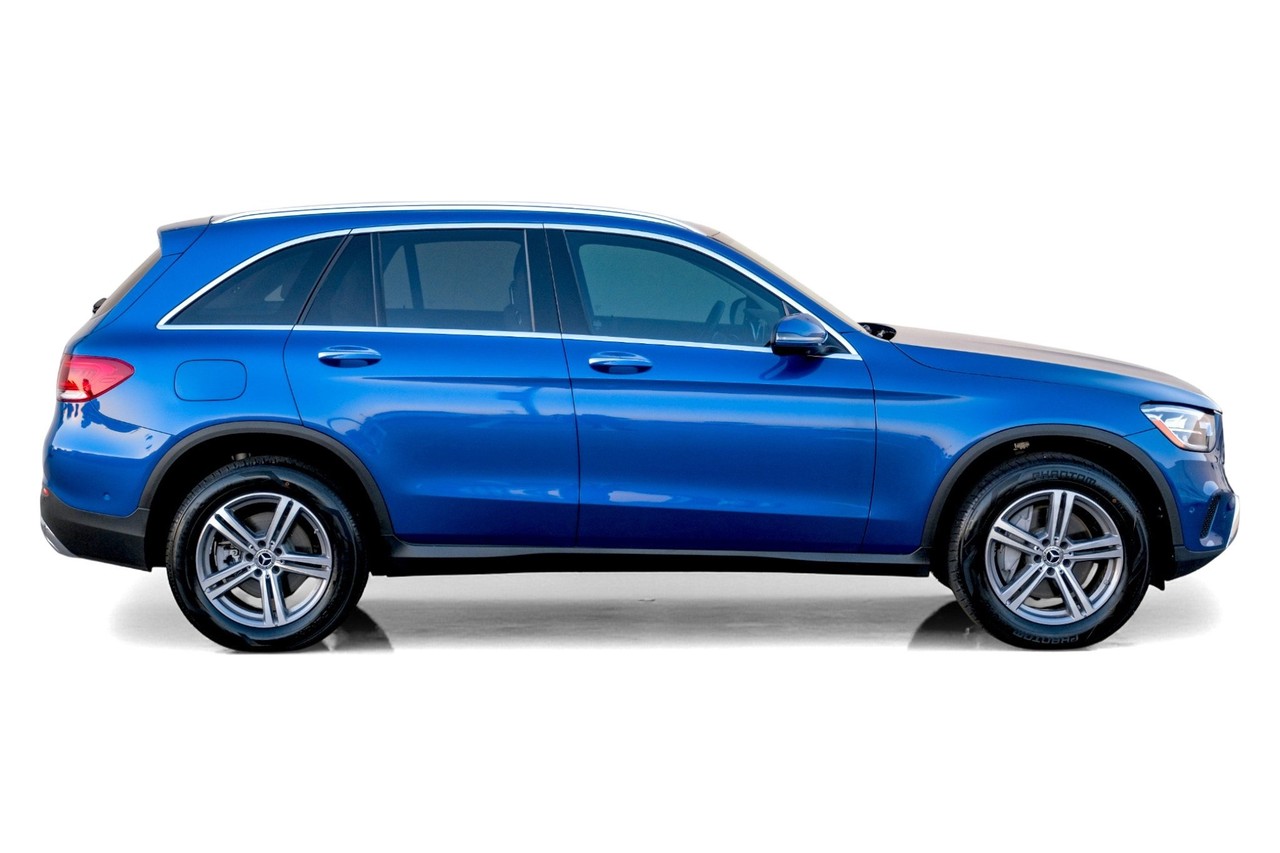 Mercedes-Benz GLC 300 Vehicle Main Gallery Image 08