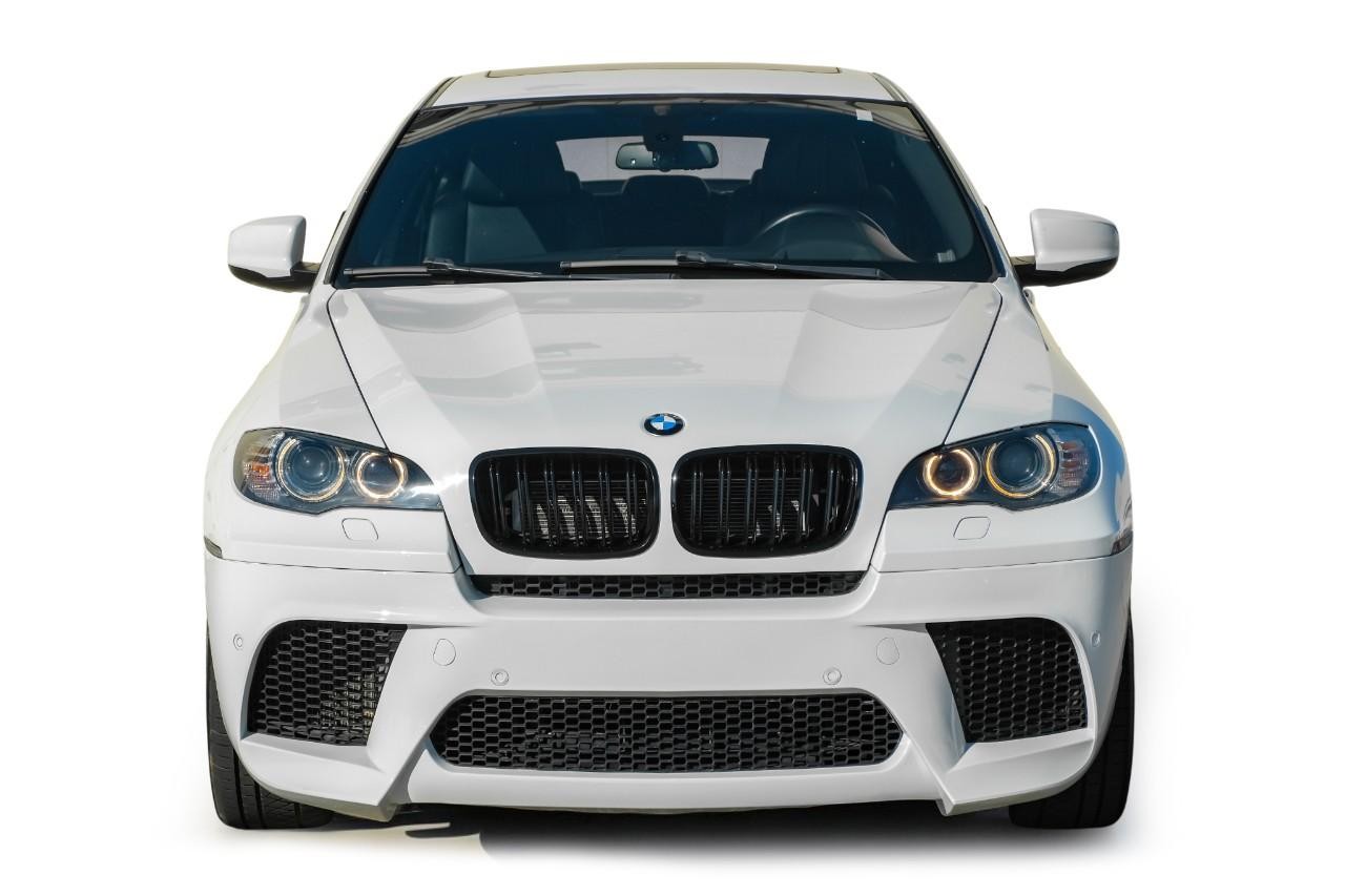 BMW X6 M Vehicle Main Gallery Image 06