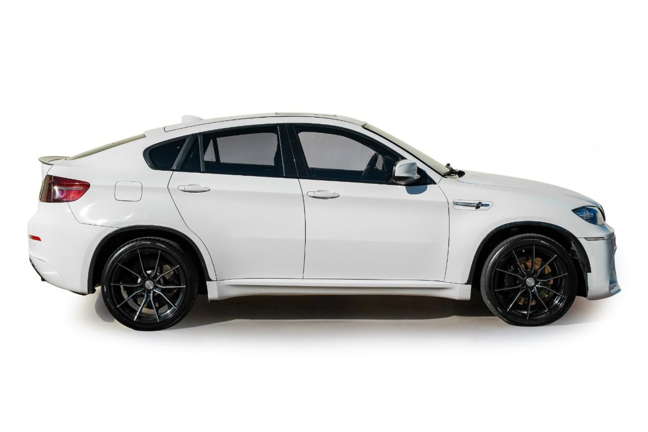BMW X6 M Vehicle Main Gallery Image 08