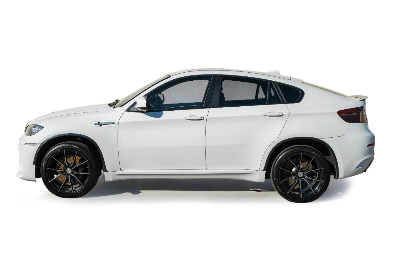 BMW X6 M Vehicle Main Gallery Image 12