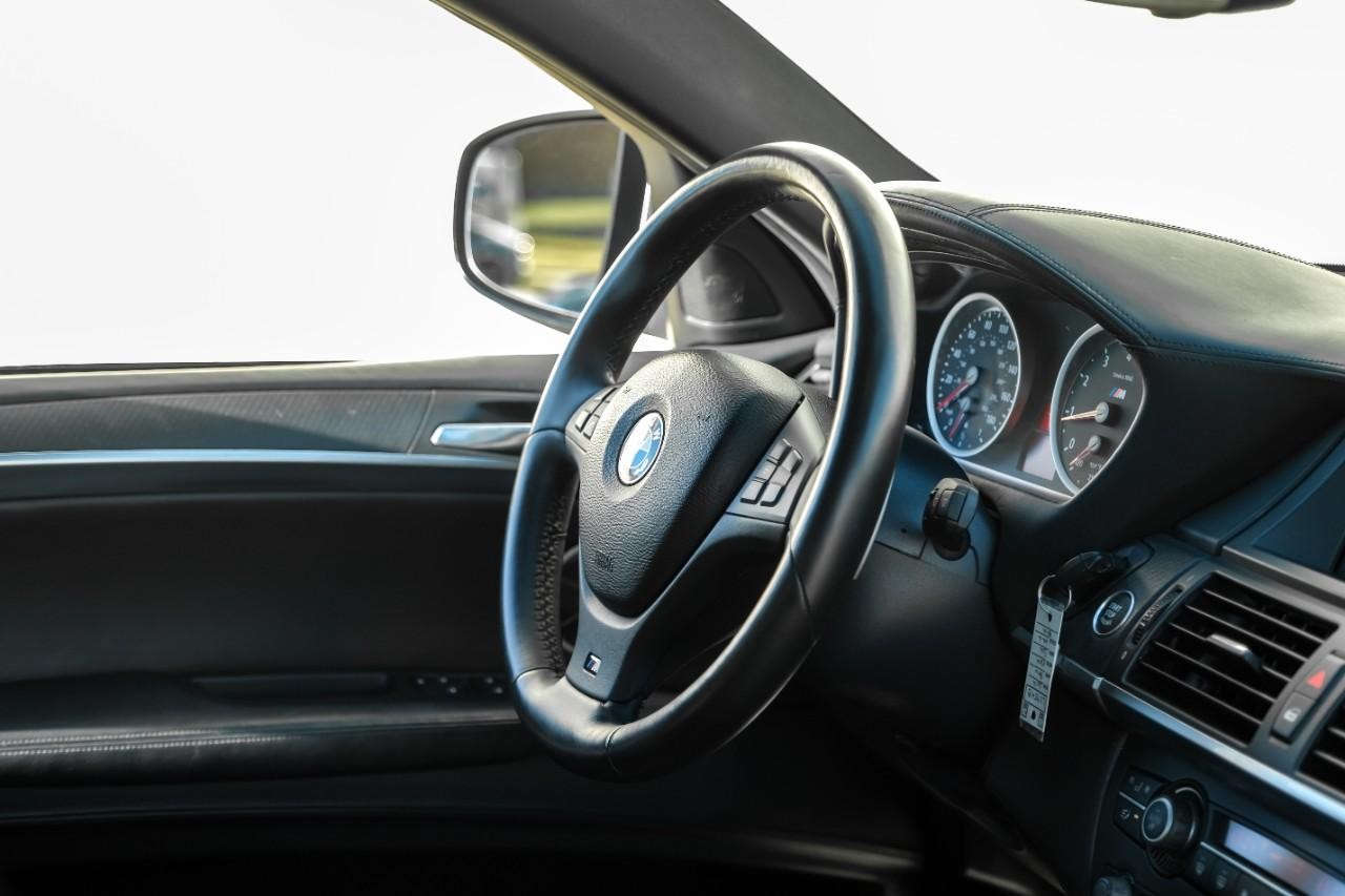 BMW X6 M Vehicle Main Gallery Image 14