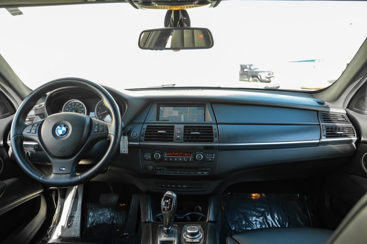 BMW X6 M Vehicle Main Gallery Image 15