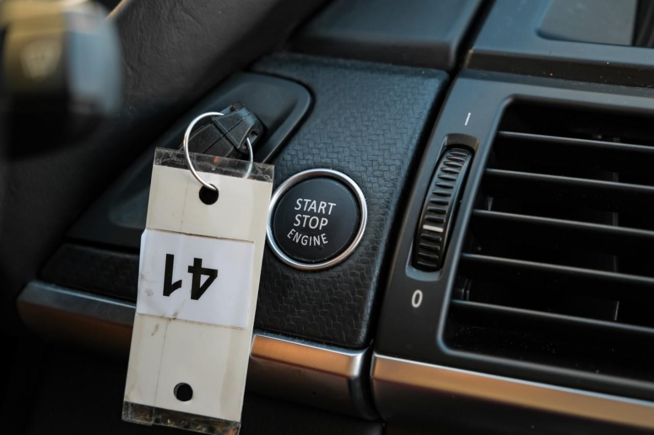 BMW X6 M Vehicle Main Gallery Image 21