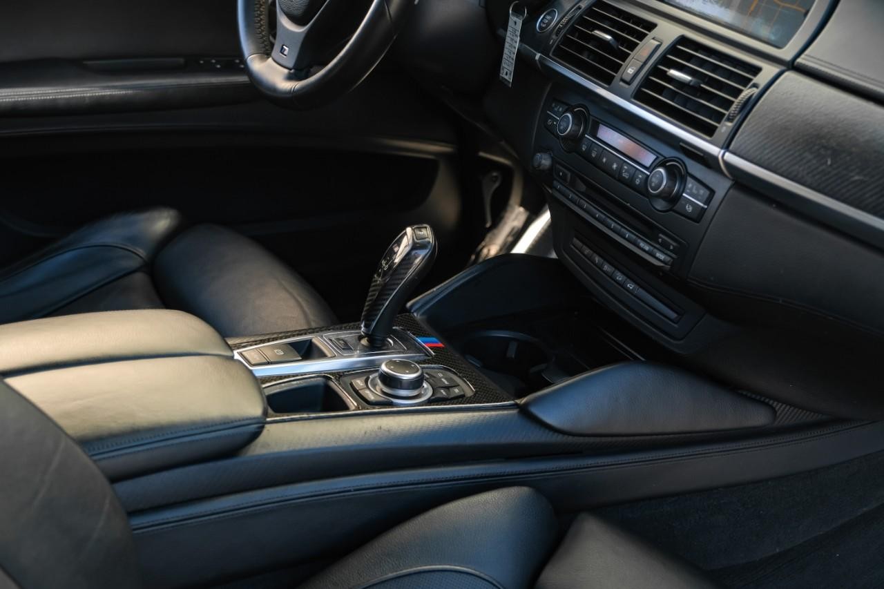 BMW X6 M Vehicle Main Gallery Image 24