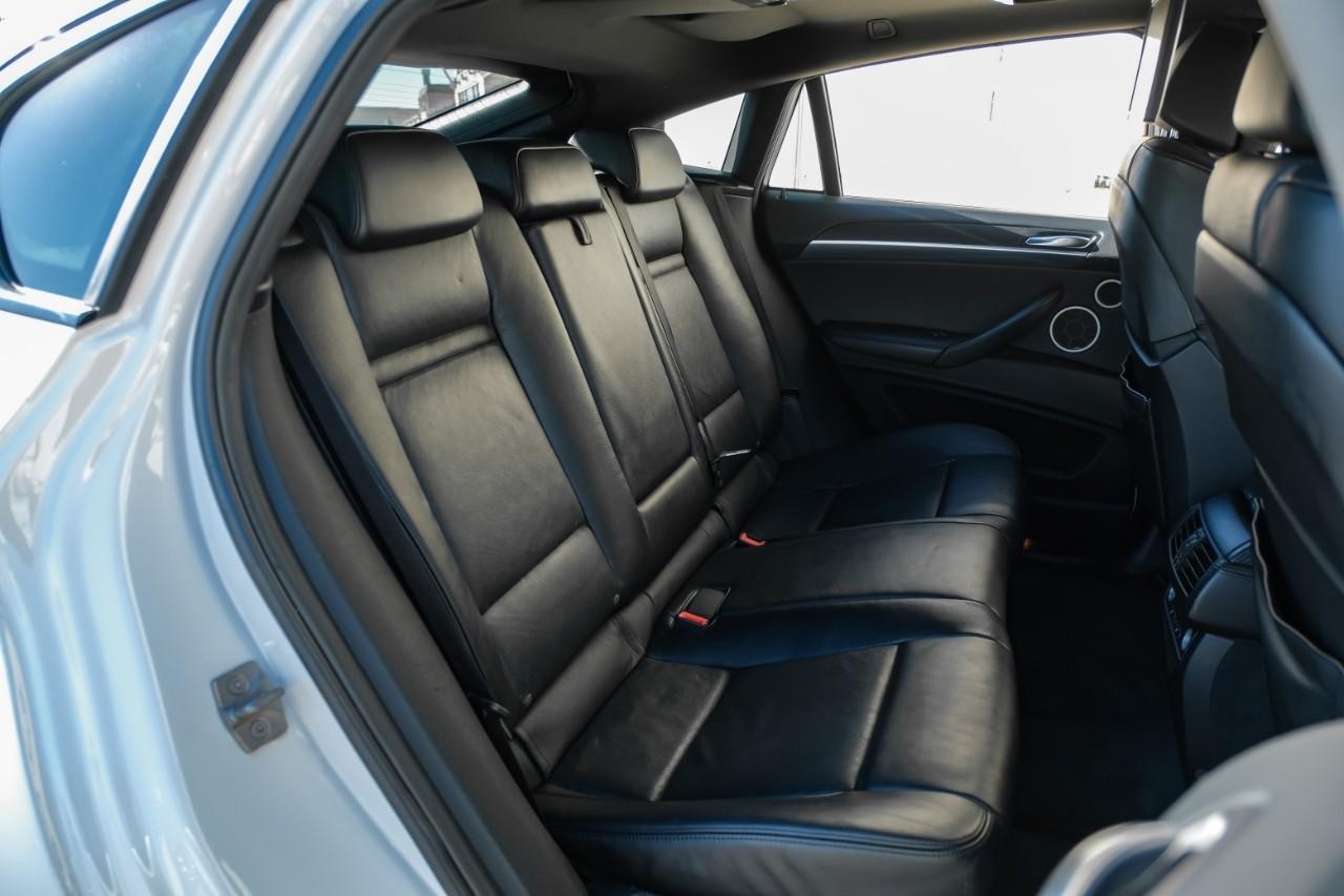 BMW X6 M Vehicle Main Gallery Image 35