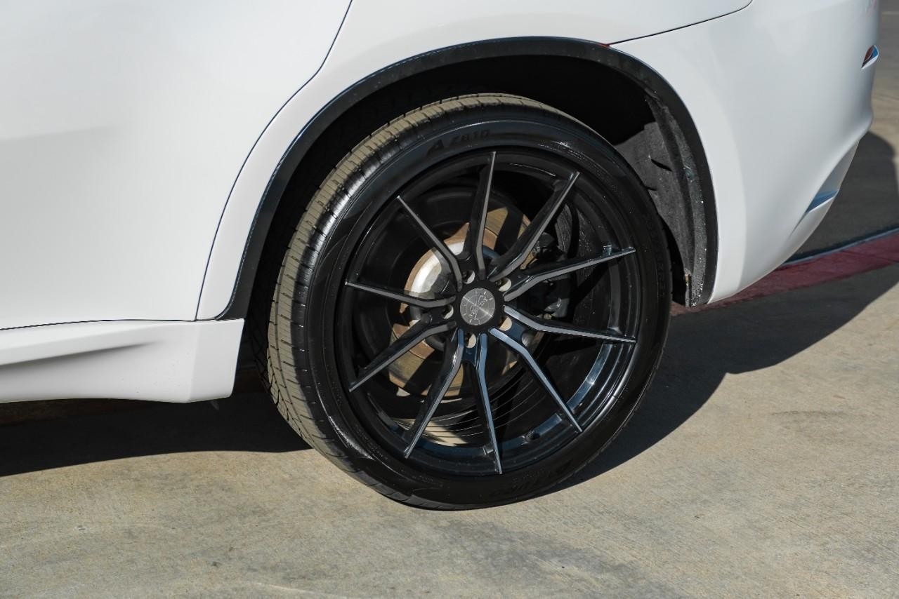 BMW X6 M Vehicle Main Gallery Image 52