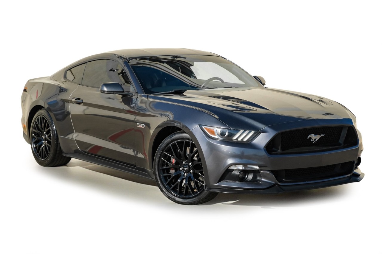 Ford Mustang Vehicle Main Gallery Image 06
