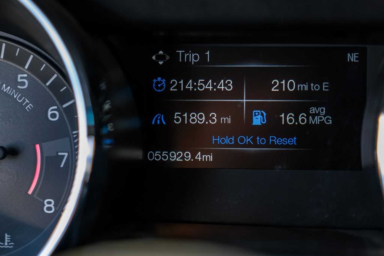 Ford Mustang Vehicle Main Gallery Image 17