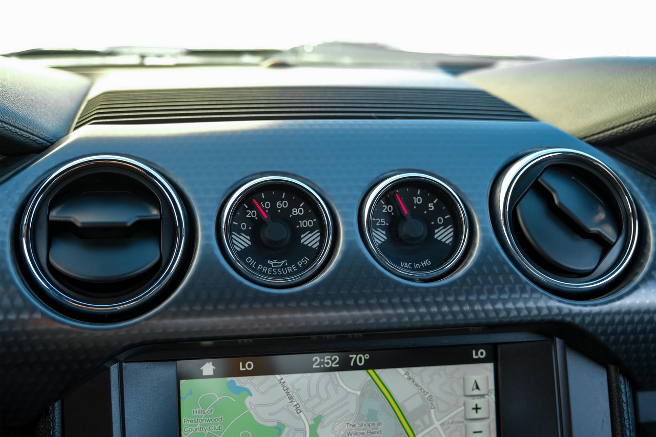 Ford Mustang Vehicle Main Gallery Image 27