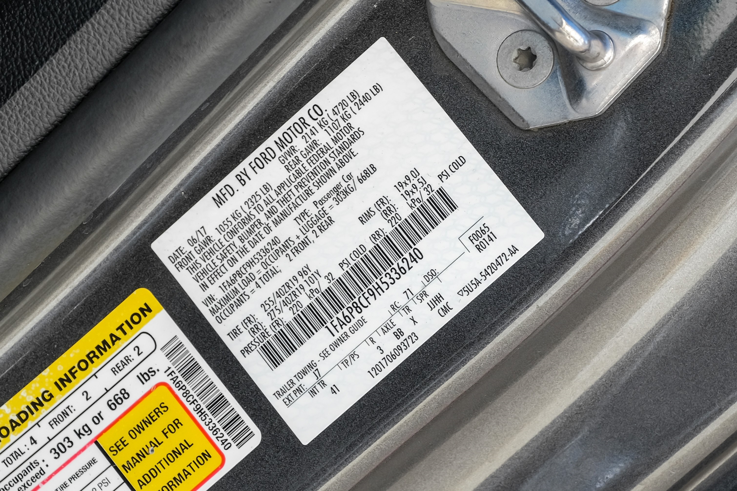 Ford Mustang Vehicle Main Gallery Image 50