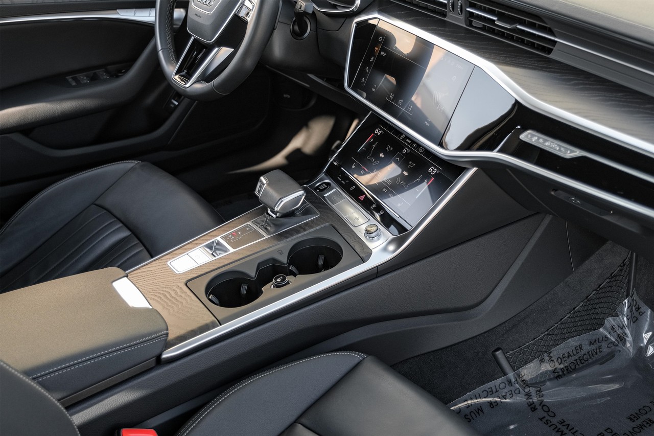 Audi A6 Vehicle Main Gallery Image 24