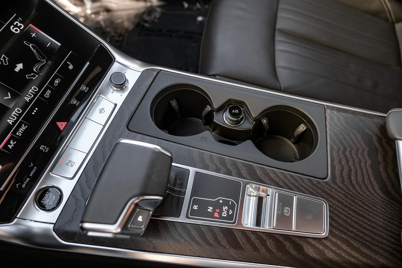 Audi A6 Vehicle Main Gallery Image 26