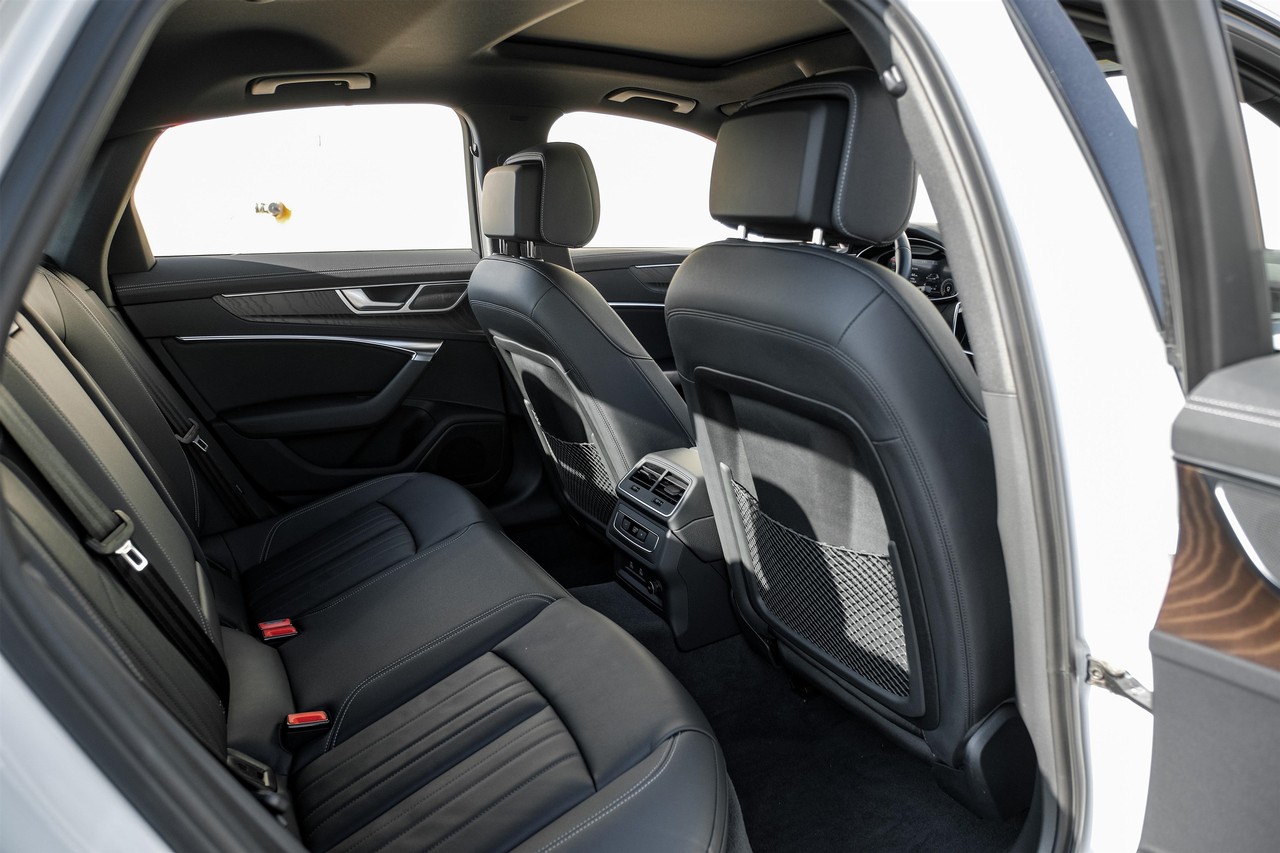 Audi A6 Vehicle Main Gallery Image 36