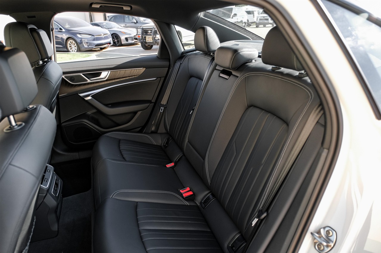 Audi A6 Vehicle Main Gallery Image 38