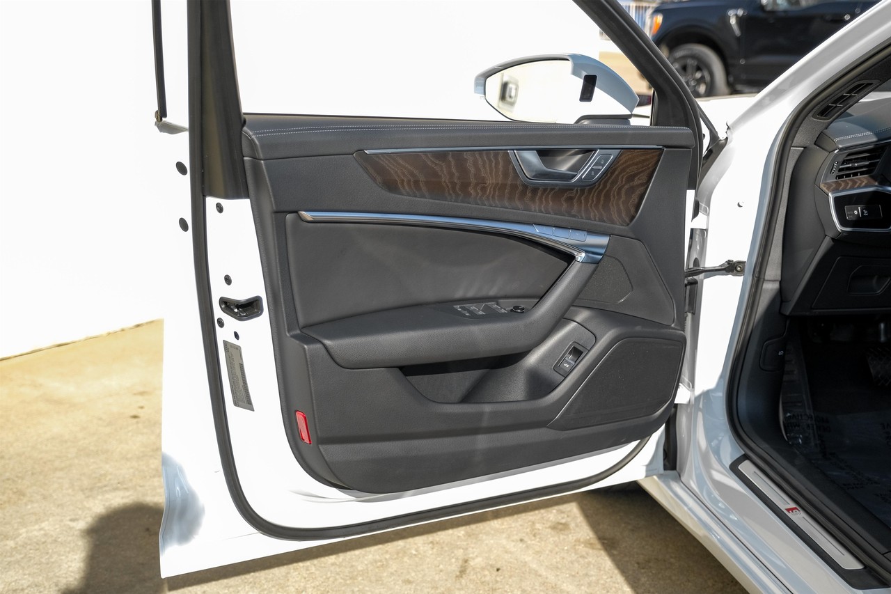 Audi A6 Vehicle Main Gallery Image 41