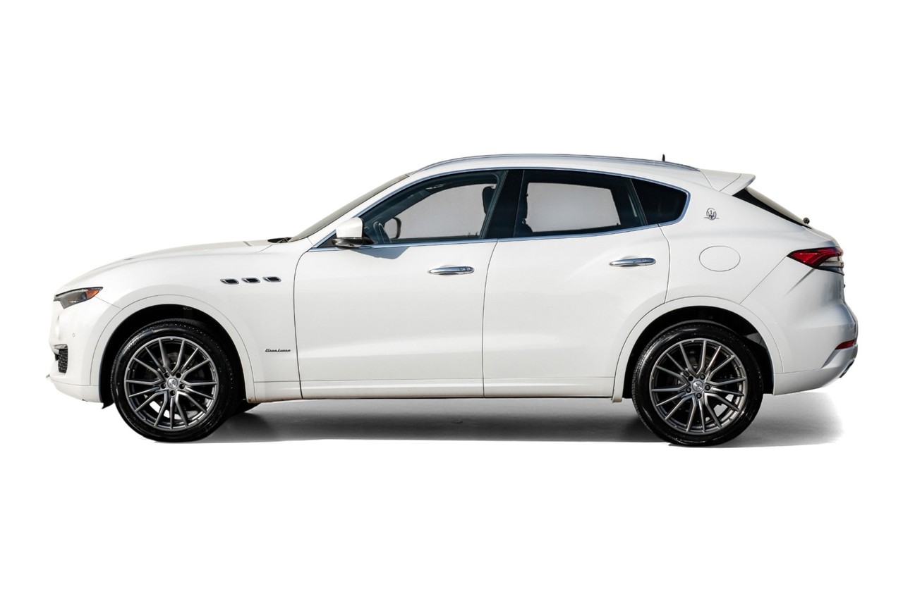 Maserati Levante Vehicle Main Gallery Image 12