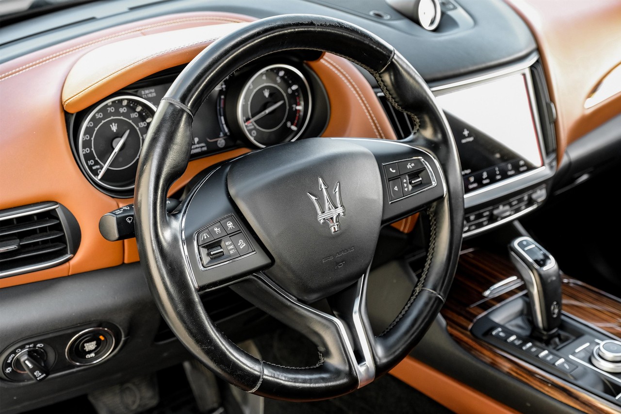 Maserati Levante Vehicle Main Gallery Image 16