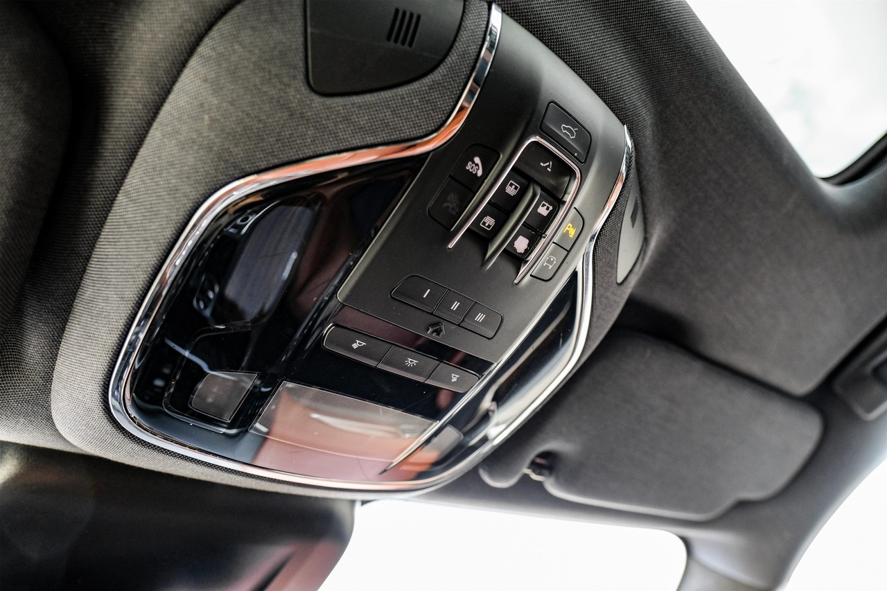 Maserati Levante Vehicle Main Gallery Image 26