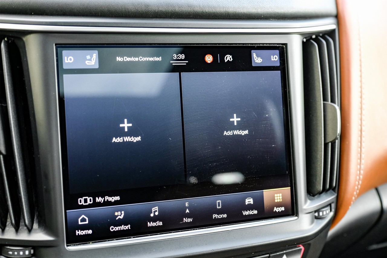 Maserati Levante Vehicle Main Gallery Image 27