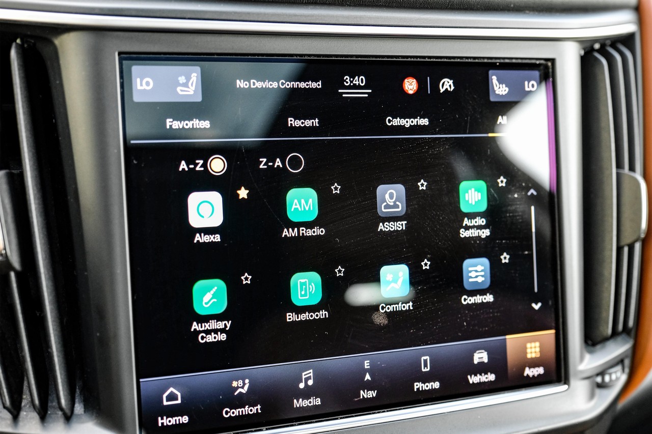 Maserati Levante Vehicle Main Gallery Image 30