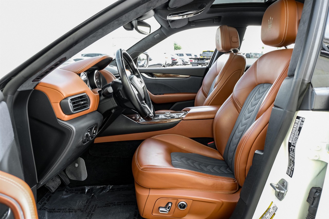 Maserati Levante Vehicle Main Gallery Image 31