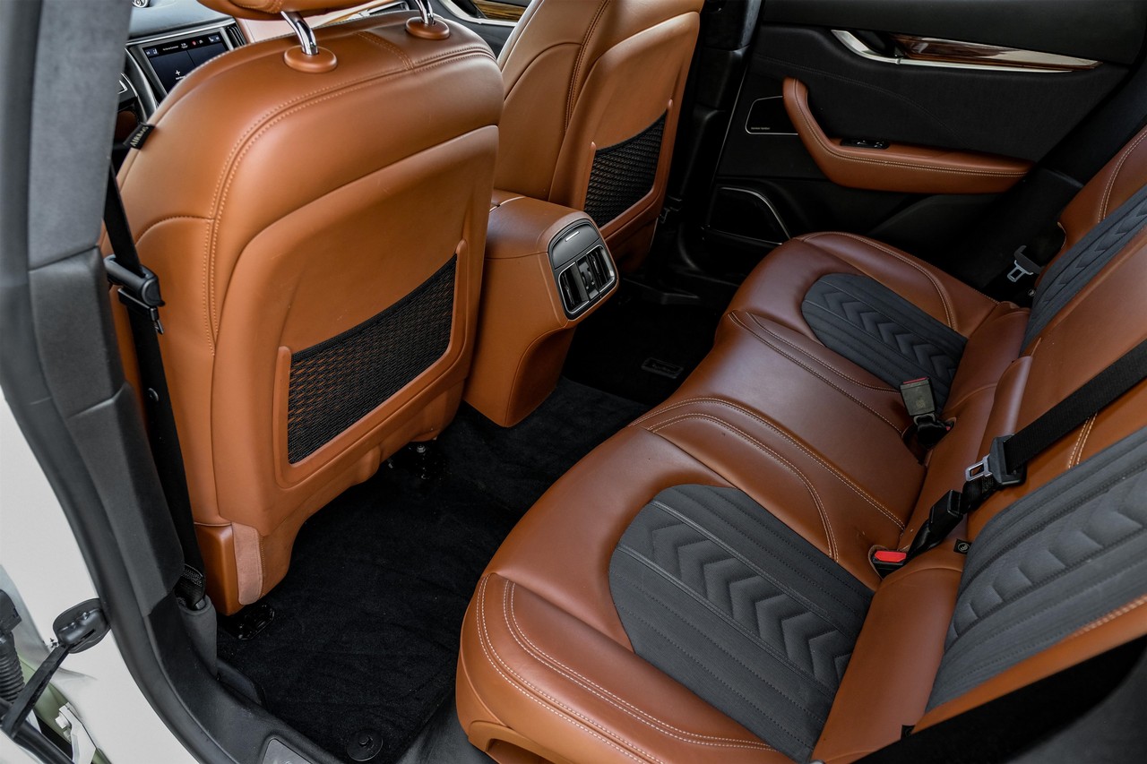 Maserati Levante Vehicle Main Gallery Image 36