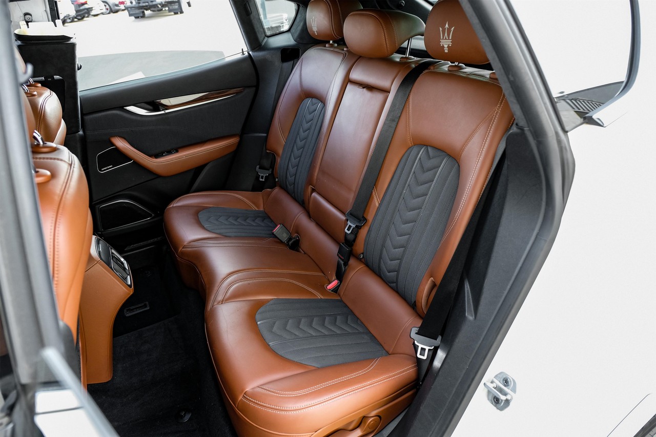 Maserati Levante Vehicle Main Gallery Image 37