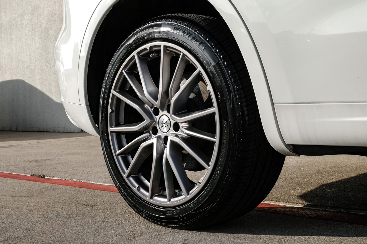 Maserati Levante Vehicle Main Gallery Image 48