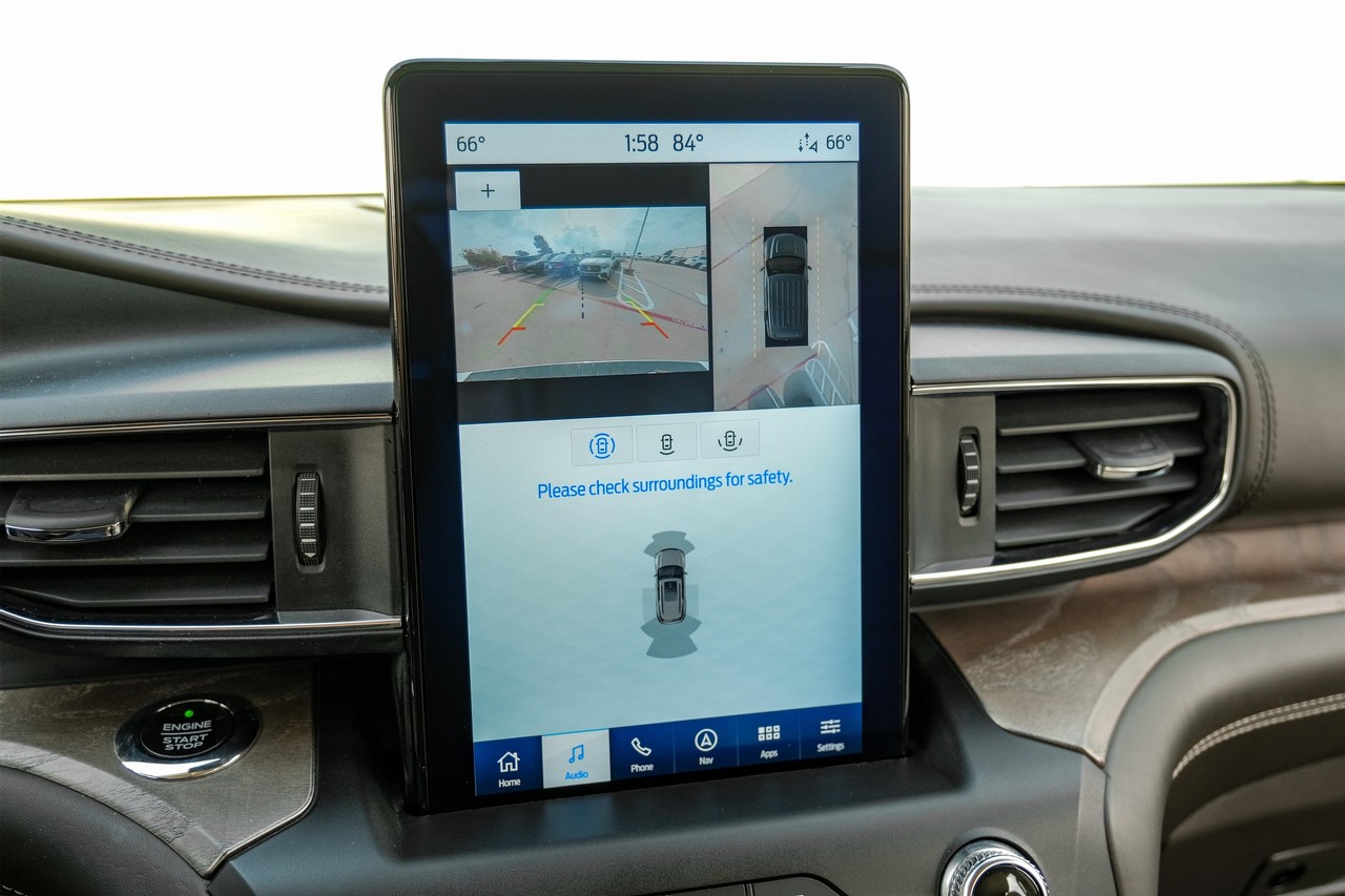 Ford Explorer Vehicle Main Gallery Image 22