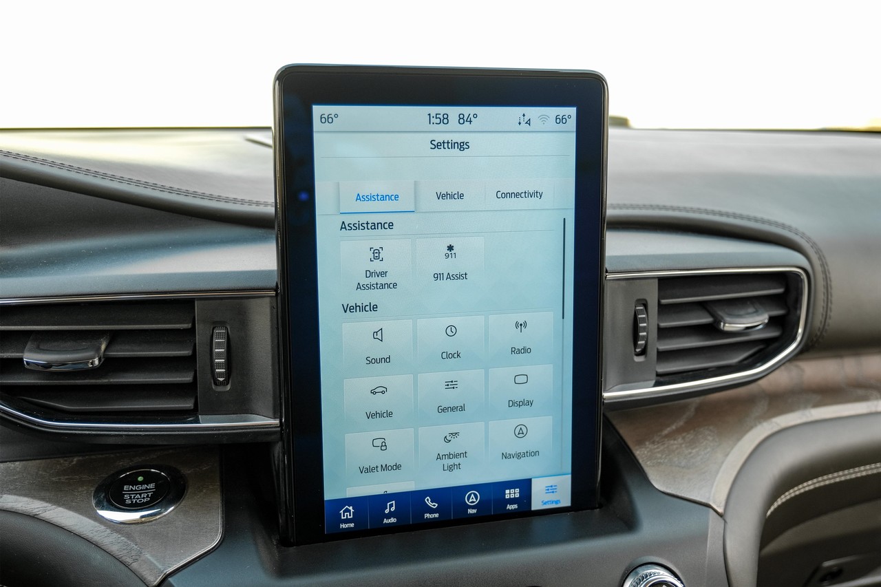 Ford Explorer Vehicle Main Gallery Image 28