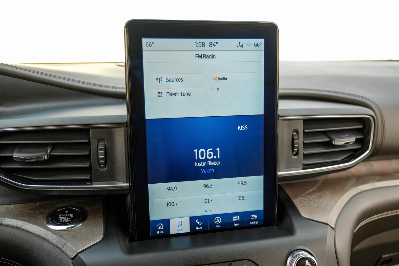 Ford Explorer Vehicle Main Gallery Image 30