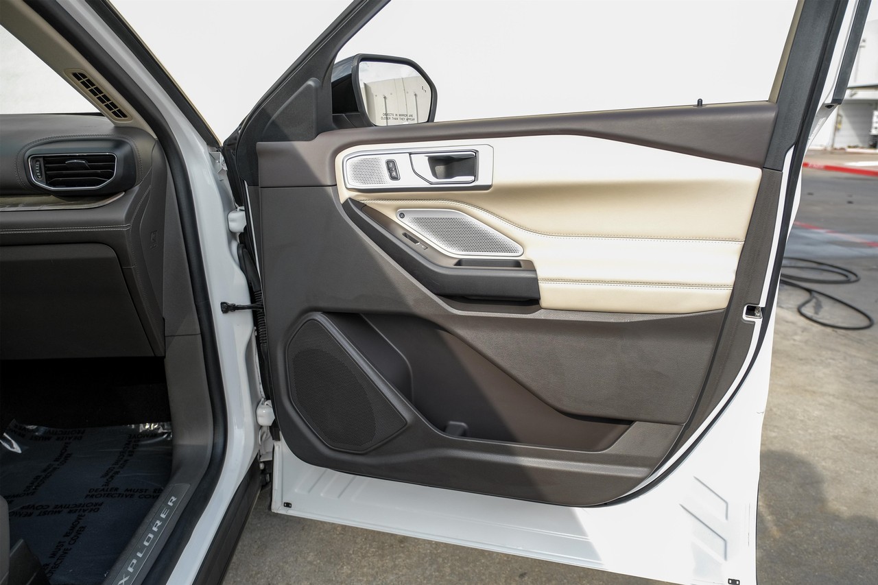 Ford Explorer Vehicle Main Gallery Image 47