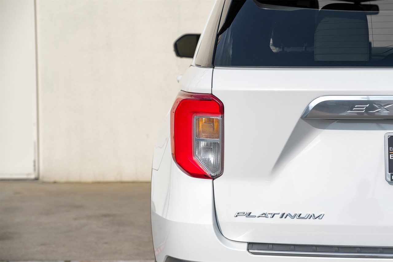 Ford Explorer Vehicle Main Gallery Image 51