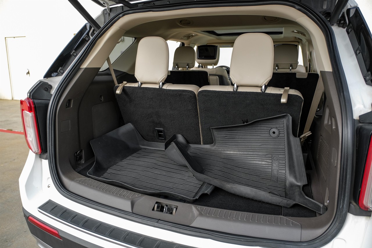 Ford Explorer Vehicle Main Gallery Image 52