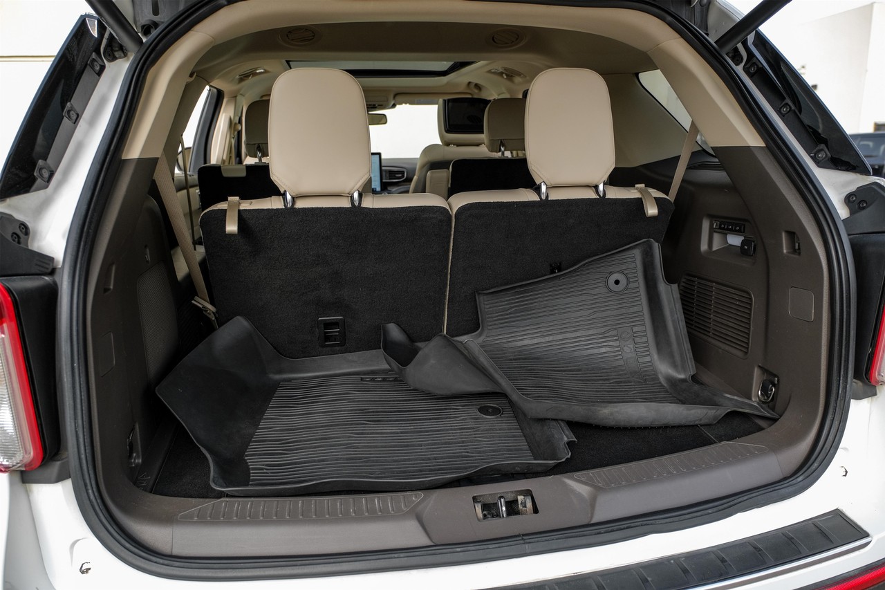 Ford Explorer Vehicle Main Gallery Image 53