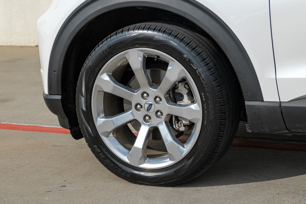 Ford Explorer Vehicle Main Gallery Image 57