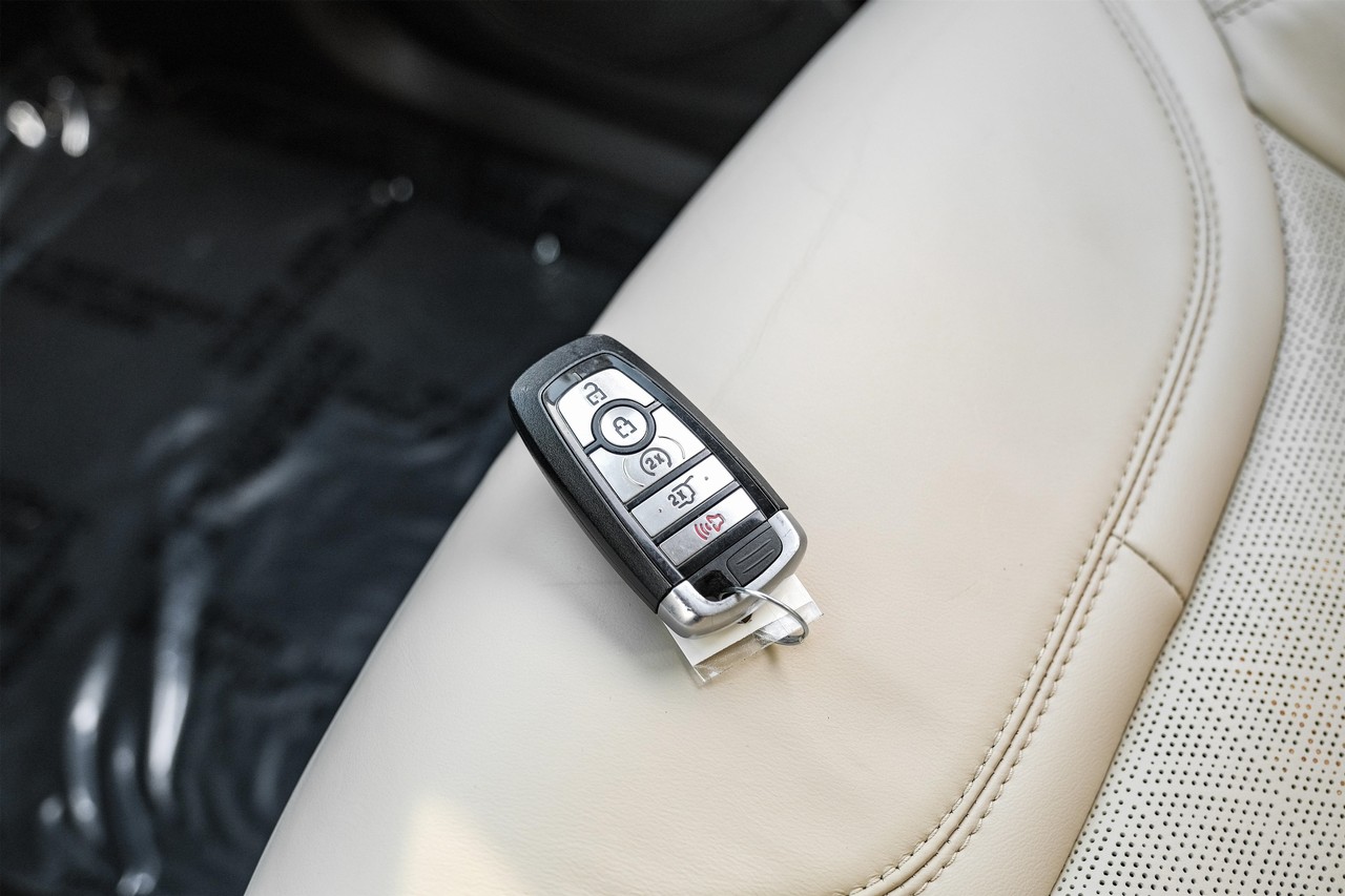 Ford Explorer Vehicle Main Gallery Image 59