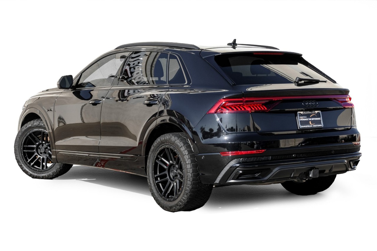 Audi Q8 Vehicle Main Gallery Image 11