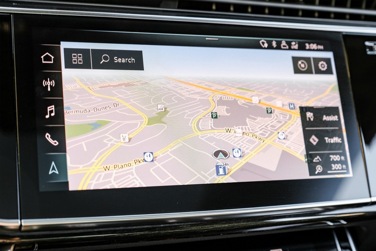 Audi Q8 Vehicle Main Gallery Image 20